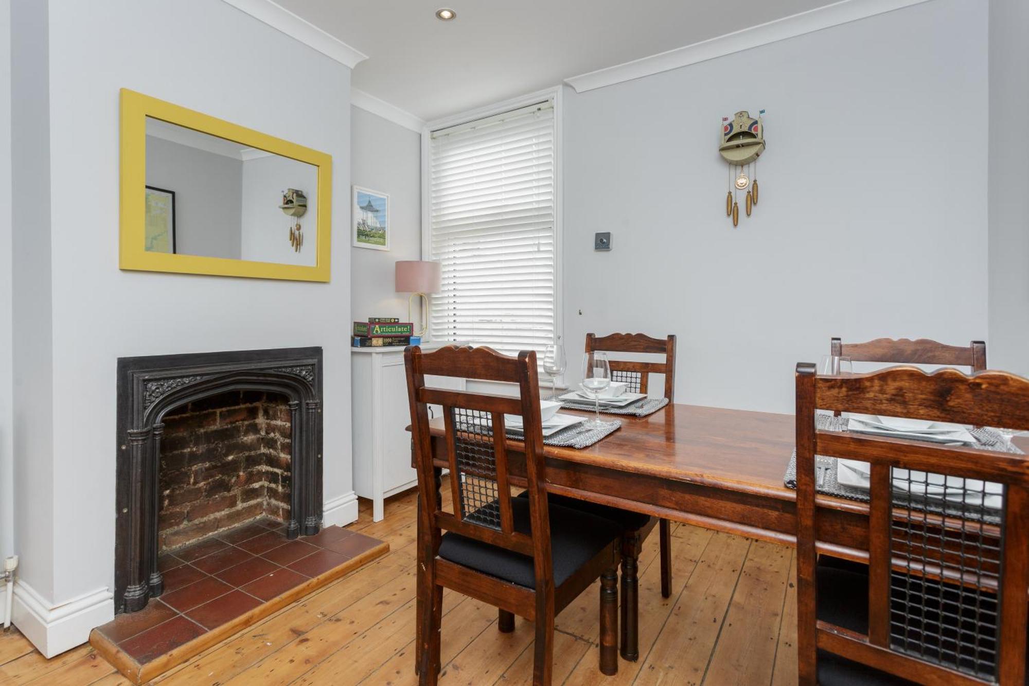 Percy Terrace - Charming 2 Bedroom Town House Portsmouth Exterior photo